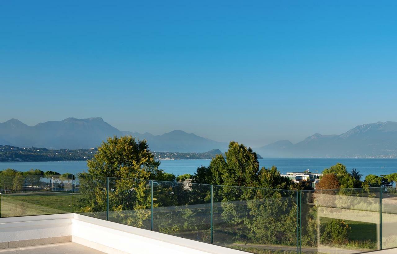 Villa Bianca Luxury Apartments 데센자노델가르다 외부 사진